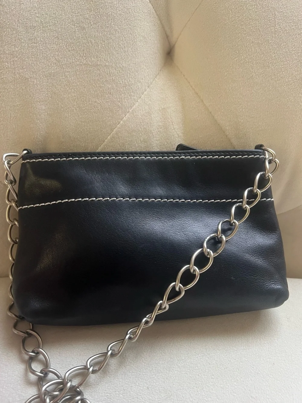 Chanel Small Crossbody Bag Fit iphone pro - Picture 8 of 9